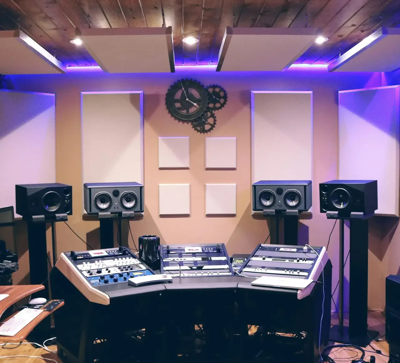 Studio d'enregistrement utilisé par Aux 4 Vents